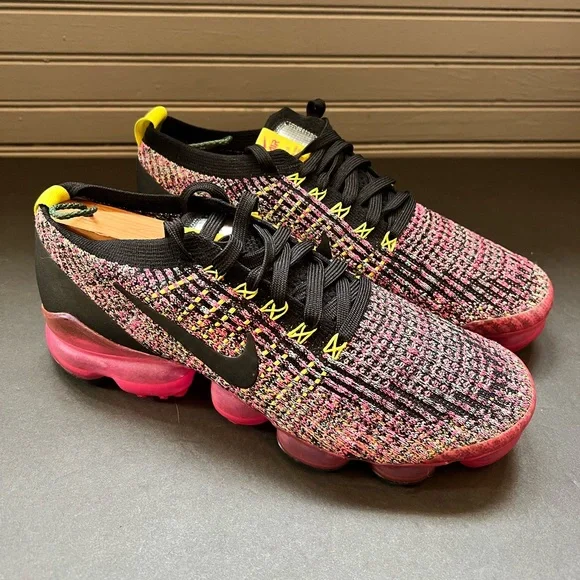 Nike Air VaporMax Flyknit Women’s Size Black Pink Blast